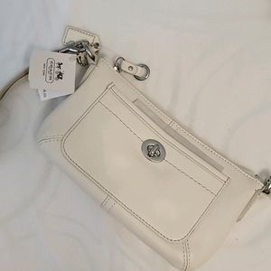 Small Coach wristlet - Brand new